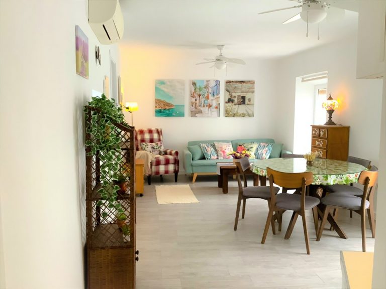 Salon 7 edited1 768x576