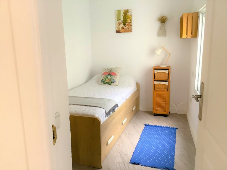 Sara room 5 edited1 768x576