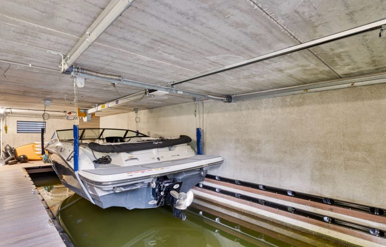 Alle Fotos 1 von 1 19 768x493