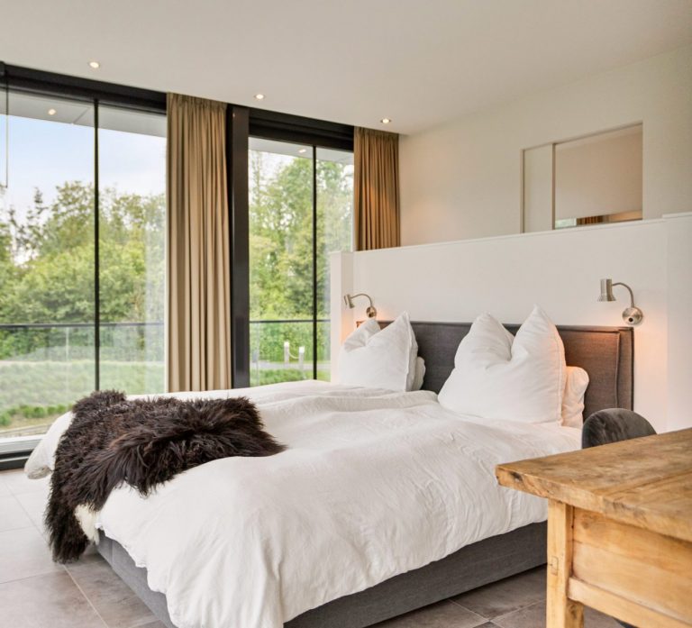 Alle Fotos 1 von 1 2 768x697