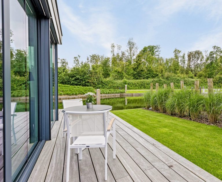 Alle Fotos 1 von 1 22 768x630