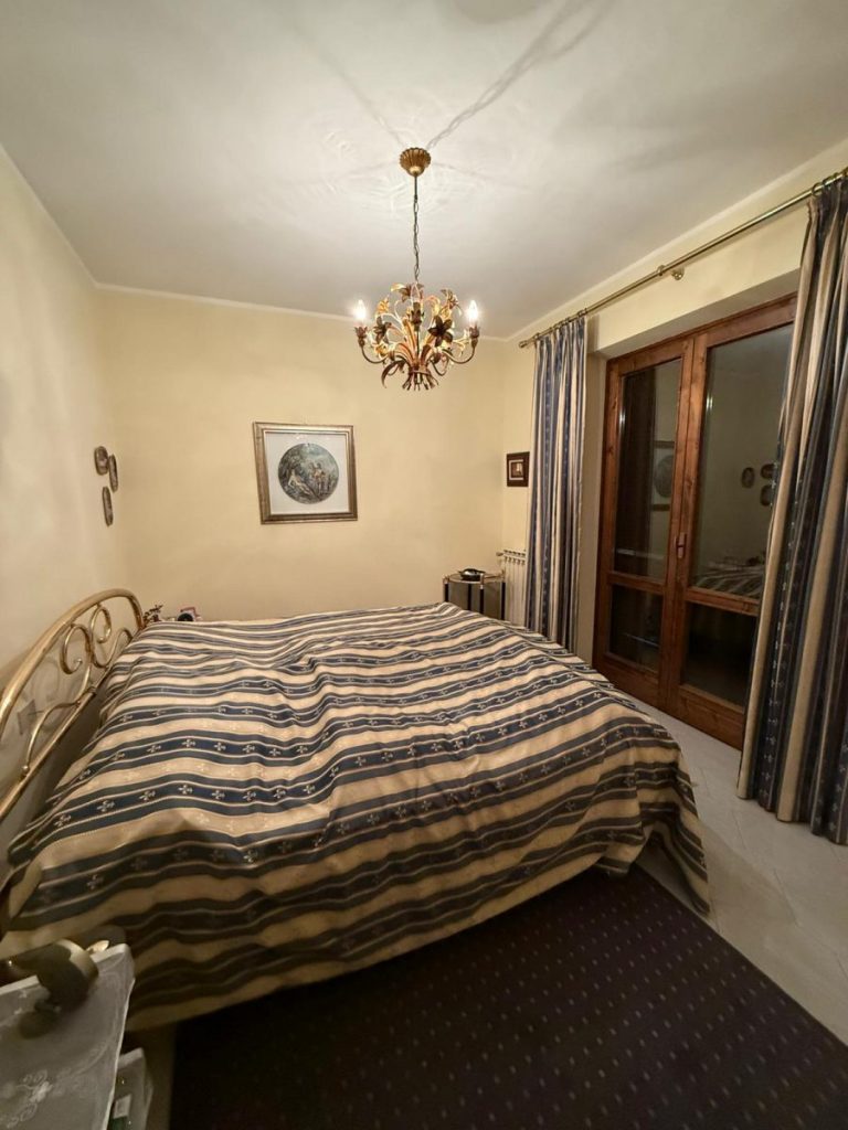 Schlafzimmer 768x1024