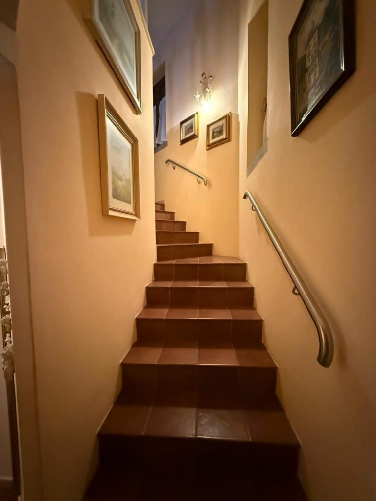 Treppe 768x1024