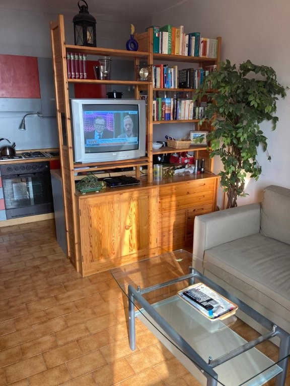 Kueche und Wohnzimmer