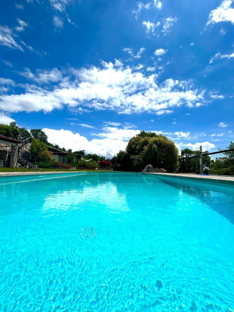 Pool 768x1024